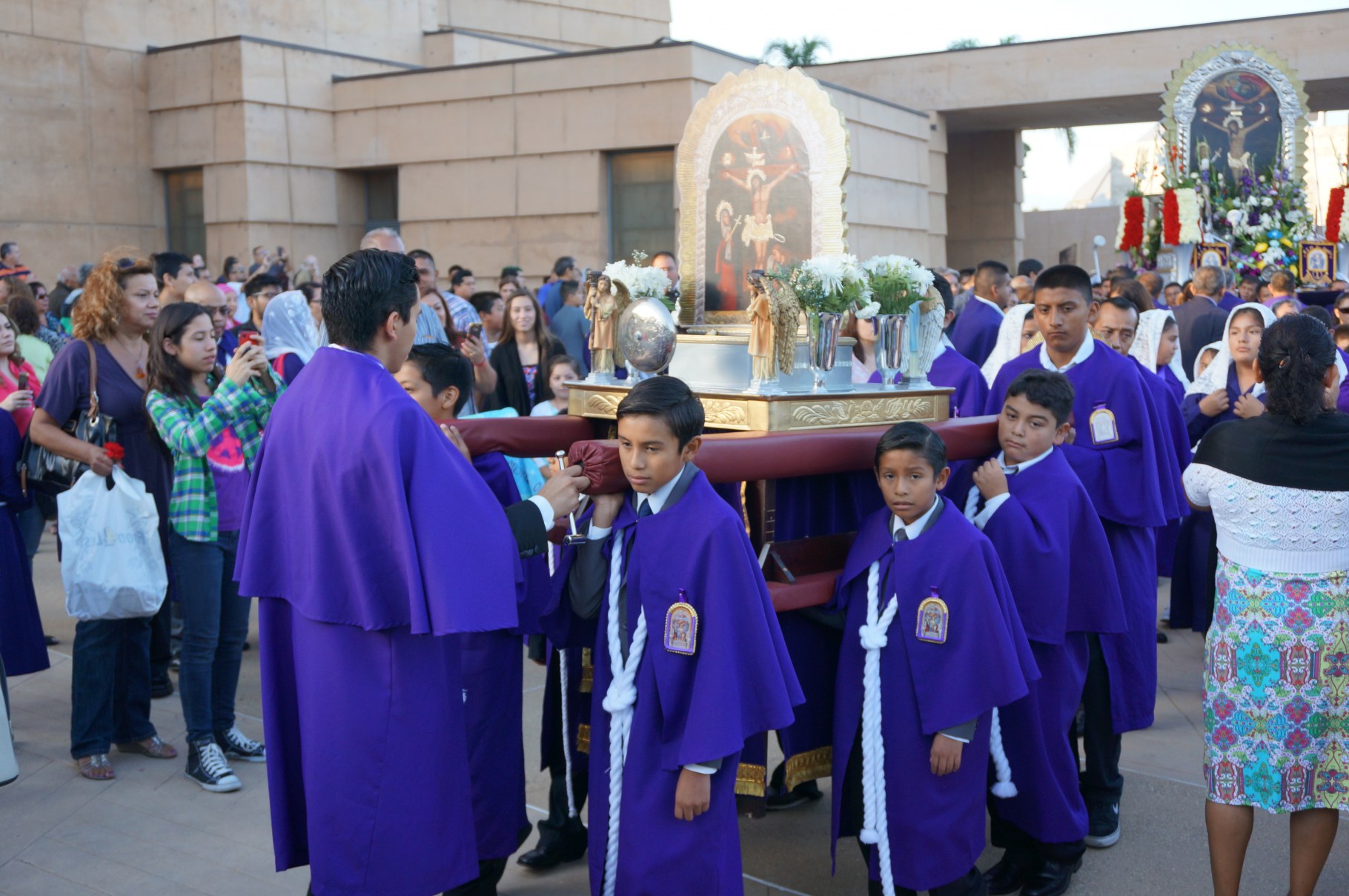 Milagros Hermano de ninos boys anda